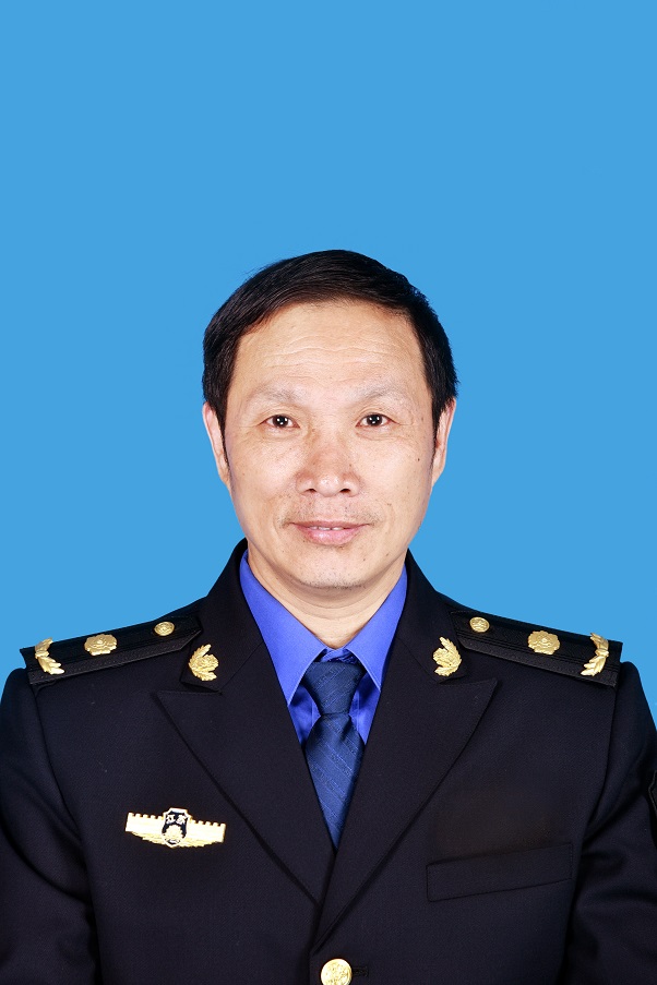 梁全万.jpg